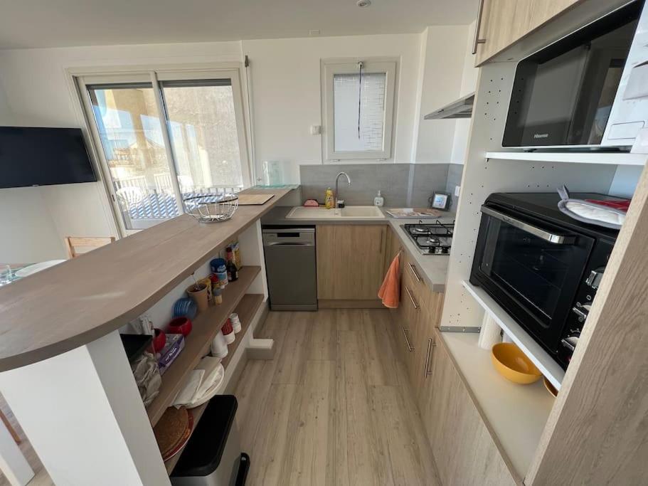 Le Carrousel - Apt Vue Mer - Plage A 10 M - Clim - Wifi Canet-en-Roussillon Eksteriør billede